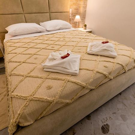 Lux Residence Near Acropolis Vipgreece Athena Bagian luar foto